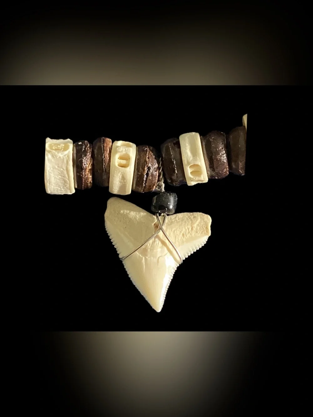 VTG New Shark Tooth Necklace 16 Inch Coconut Shell Bead Surfer Choker